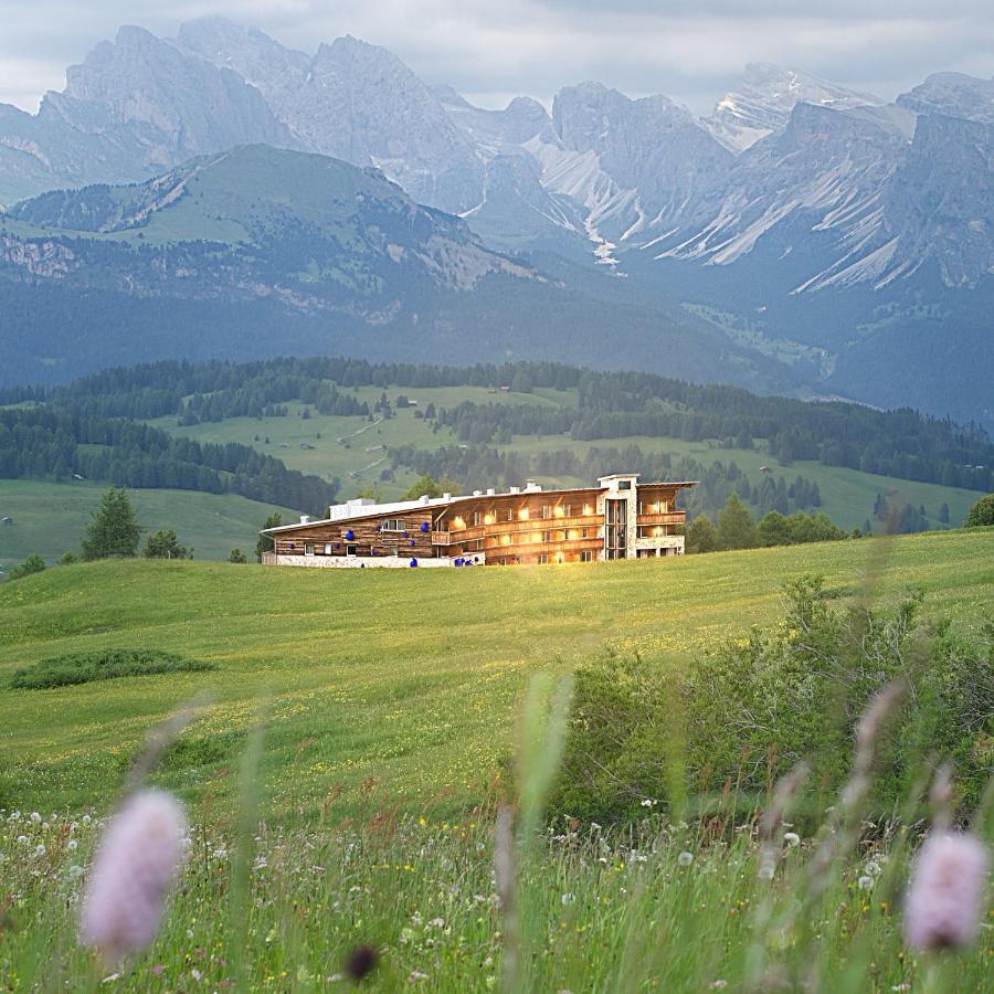 Paradiso Pure.Living Vegan Hotel Alpe Di Siusi Buitenkant foto